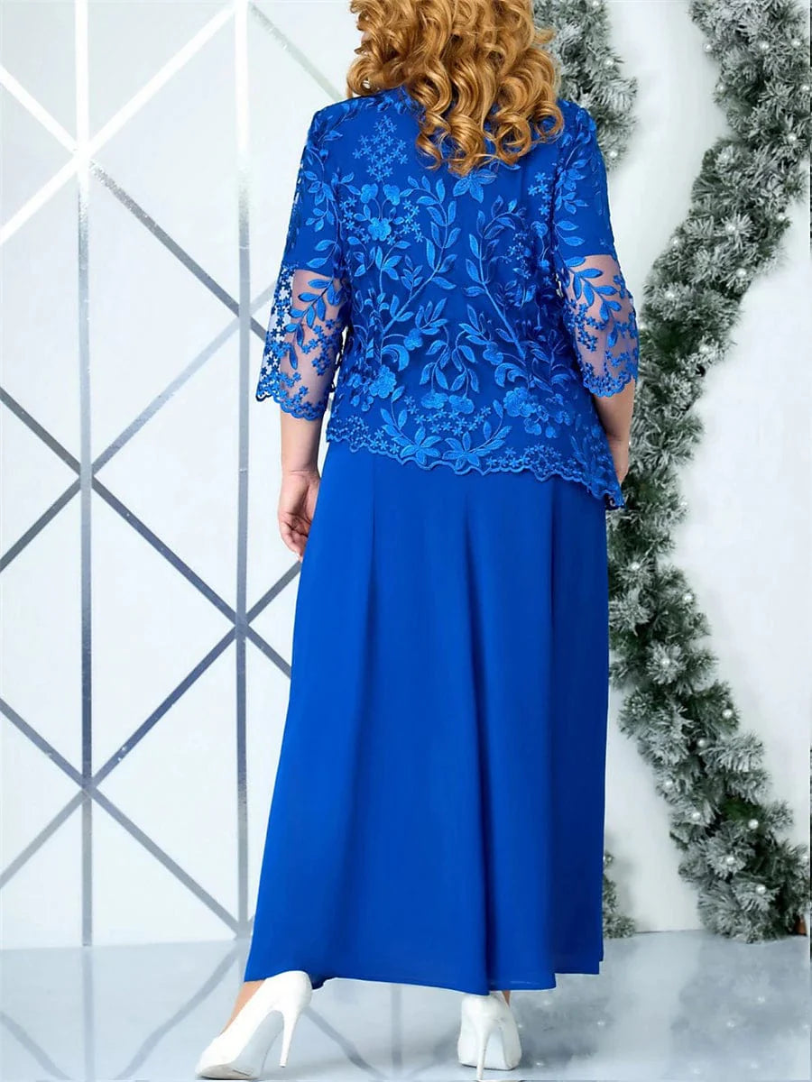 Elegant Plus Size Lace Maxi Dress with Ruched Neck