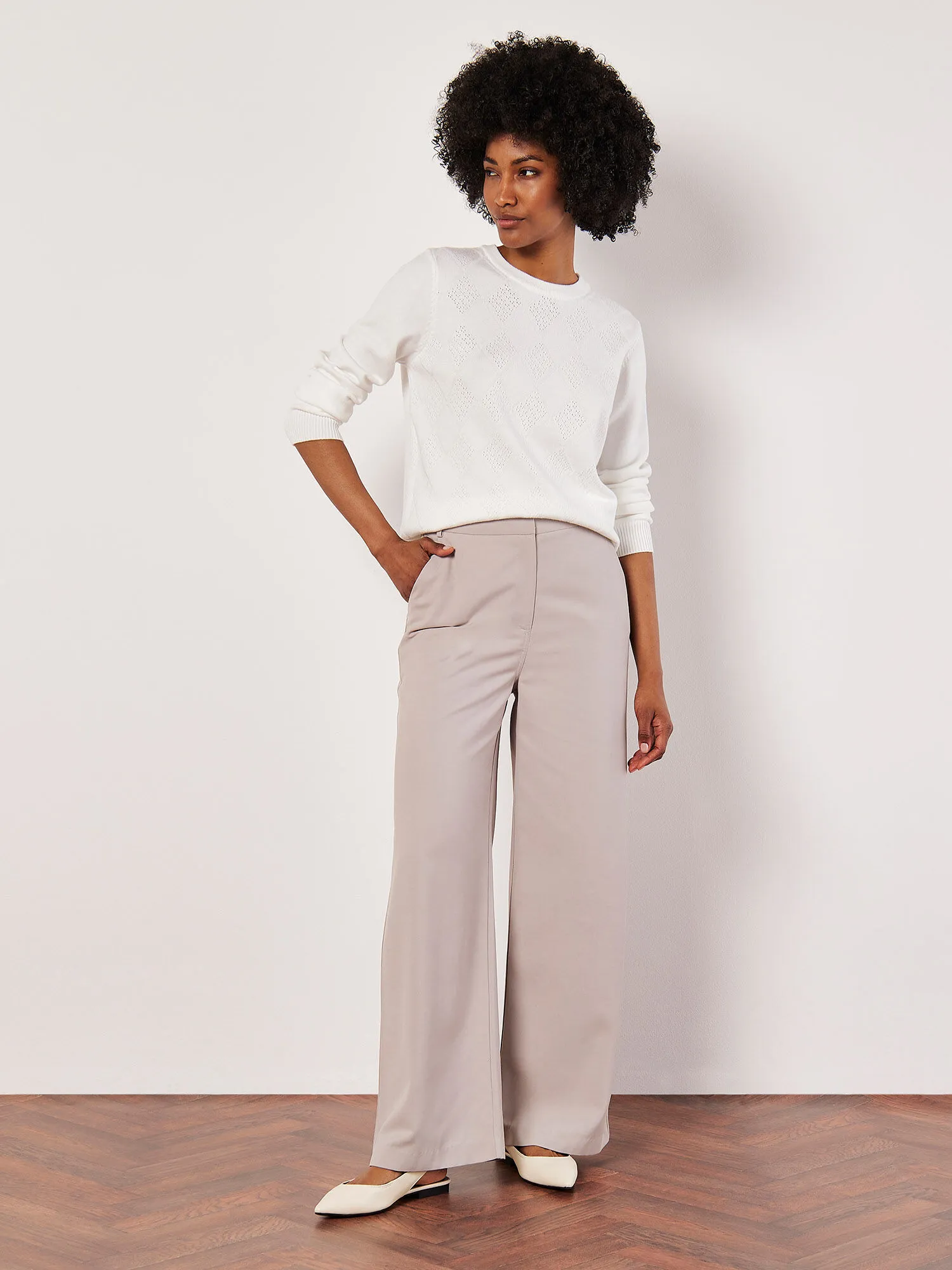 Tailored Straight-Leg Trousers | Apricot Clothing